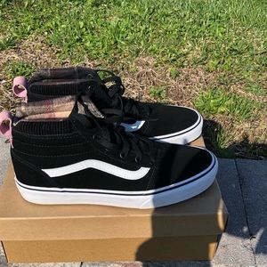Women’s Vans size 11 sneakers